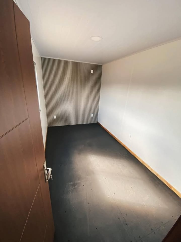 Wohncontainer, 40-Fuß-Seecontainer, ausgebaut, mit Küche, zwei Zimmern und Bad – Bild 4