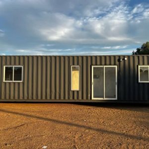 Wohncontainer, 40-Fuß-Seecontainer, ausgebaut, mit Küche, zwei Zimmern und Bad