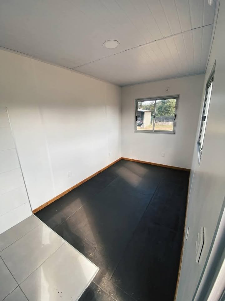 Wohncontainer, 40-Fuß-Seecontainer, ausgebaut, mit Küche, zwei Zimmern und Bad – Bild 2