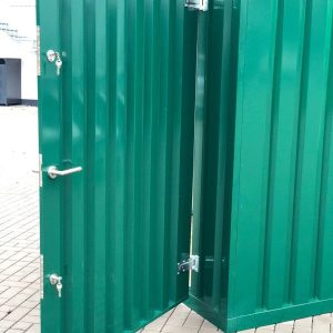 Container MC3, lackiert RAL 6005 Moosgrün, H 2090 x B 2142 x T 2950 mm, Tür stirnseitig einflügelig