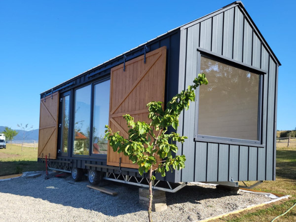 Neues Tiny House 40 m² mit Integrierter Terrasse
