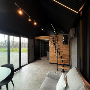 Tiny House Barn Style 32m² mit Empore – Schlüsselfertig Geliefert