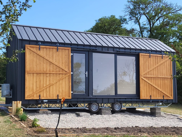 Neues Tiny House 40 m² mit Integrierter Terrasse – Bild 2